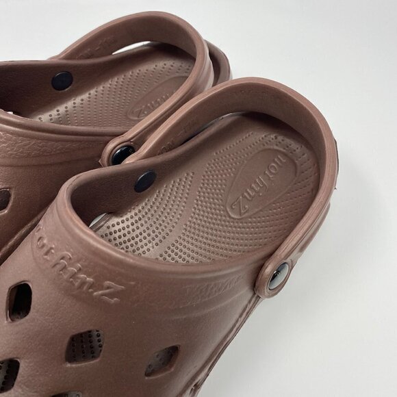 Nothinz Men's Vented Eva Clogs With Swivel Strap. Brown. Size 13 - Picture 8 of 8